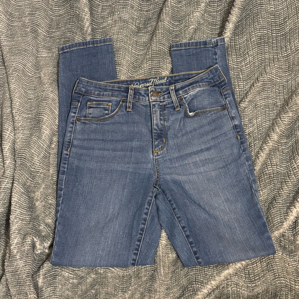 Universal Thread high rise skinny jean - size 6/28
